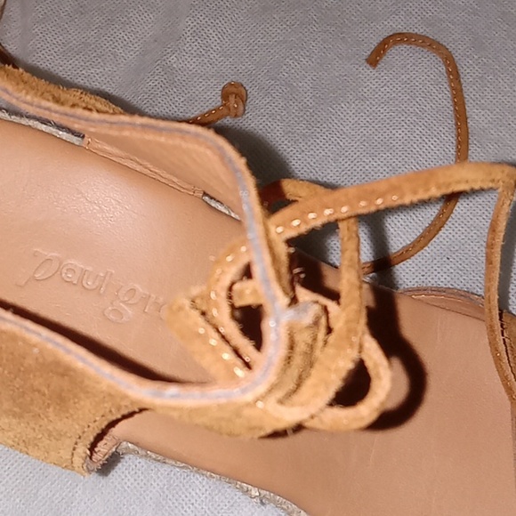 Shoes - Picture 6 of 8